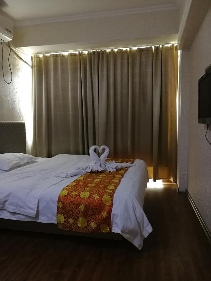 بيشكيك Friendship Hotel المظهر الخارجي الصورة